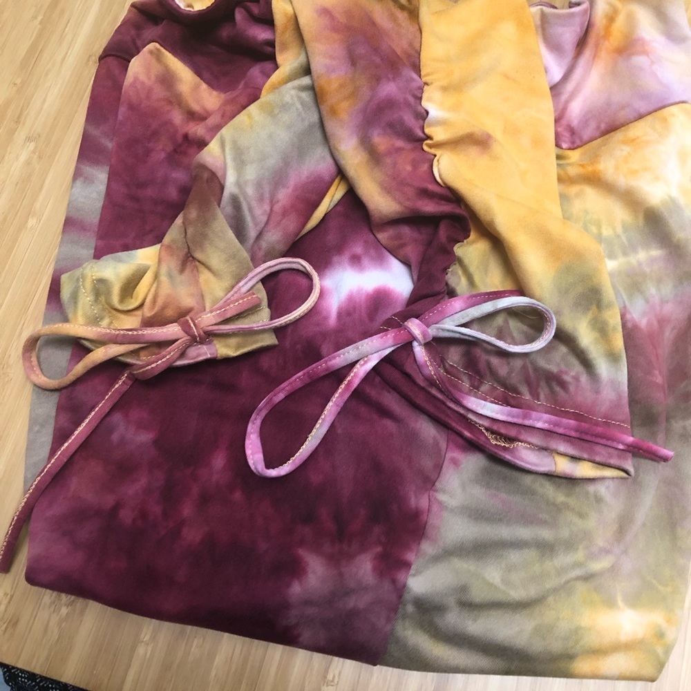 Leggings with detailed sides